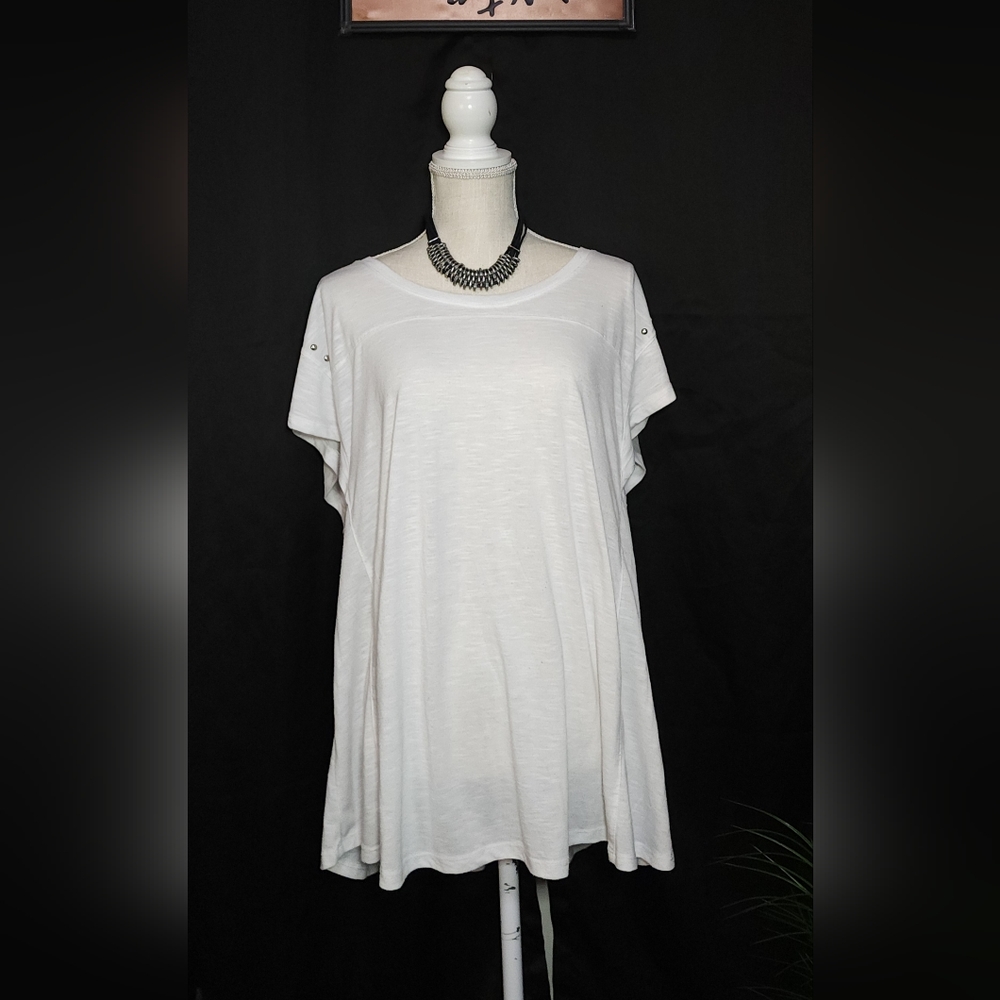 Allison Brittney Plus White 3X Top